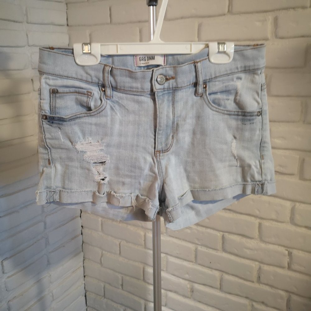 Garage Denim Stretch Ladies Size 9 Light Wash Distressed Jean Shorts